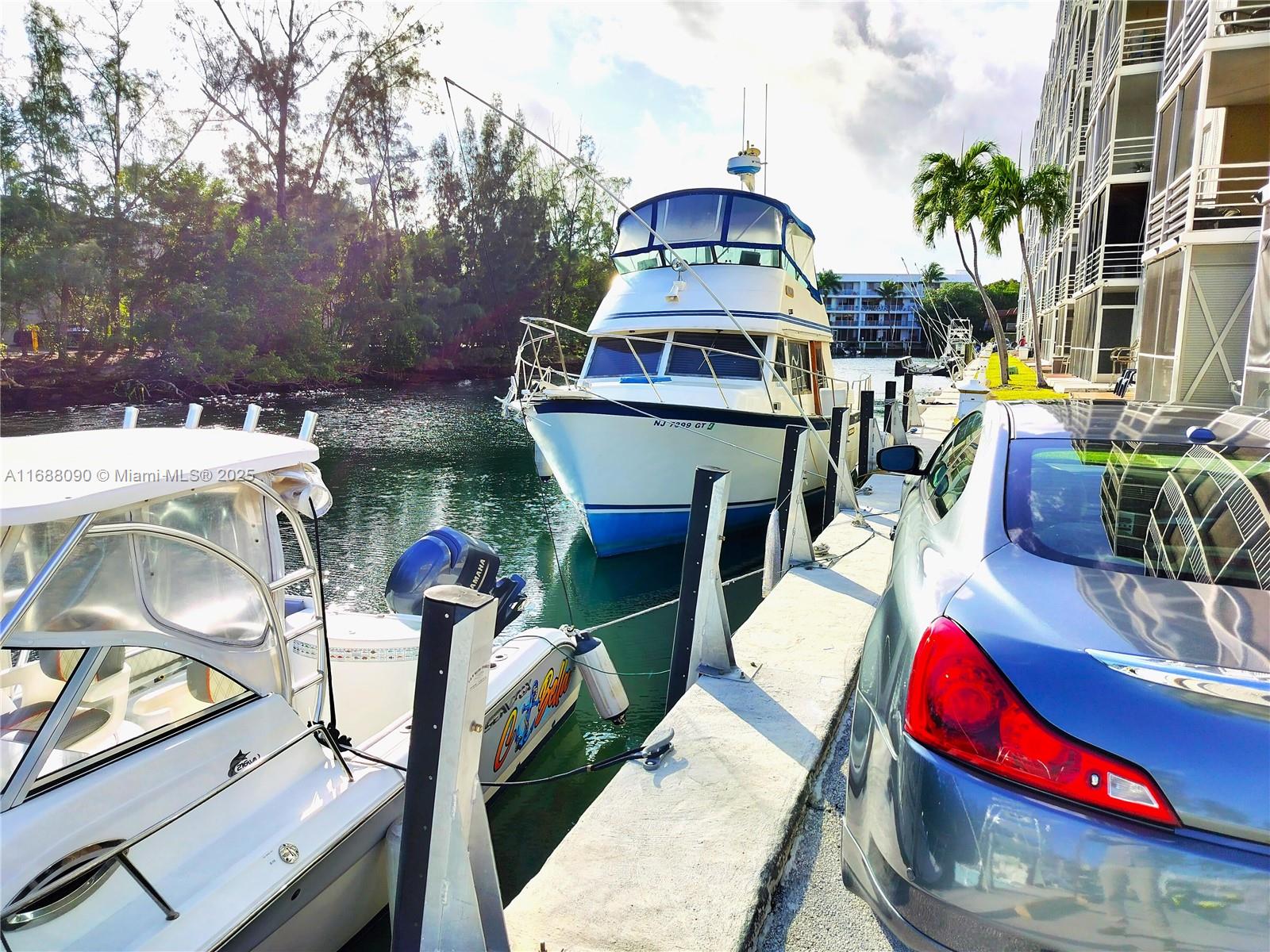 Splendid Residential Shore Condo